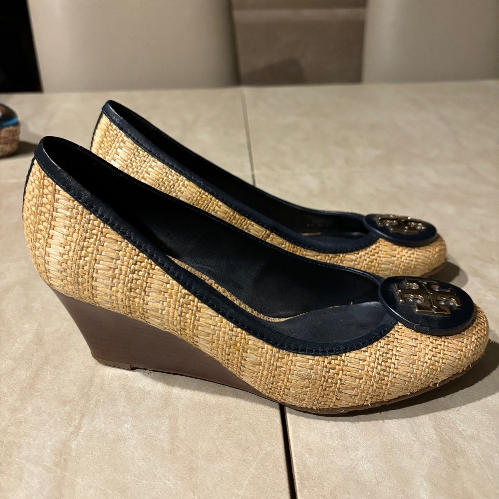 Tory Burch Raffia and Navy Size 7.5 Wedge
